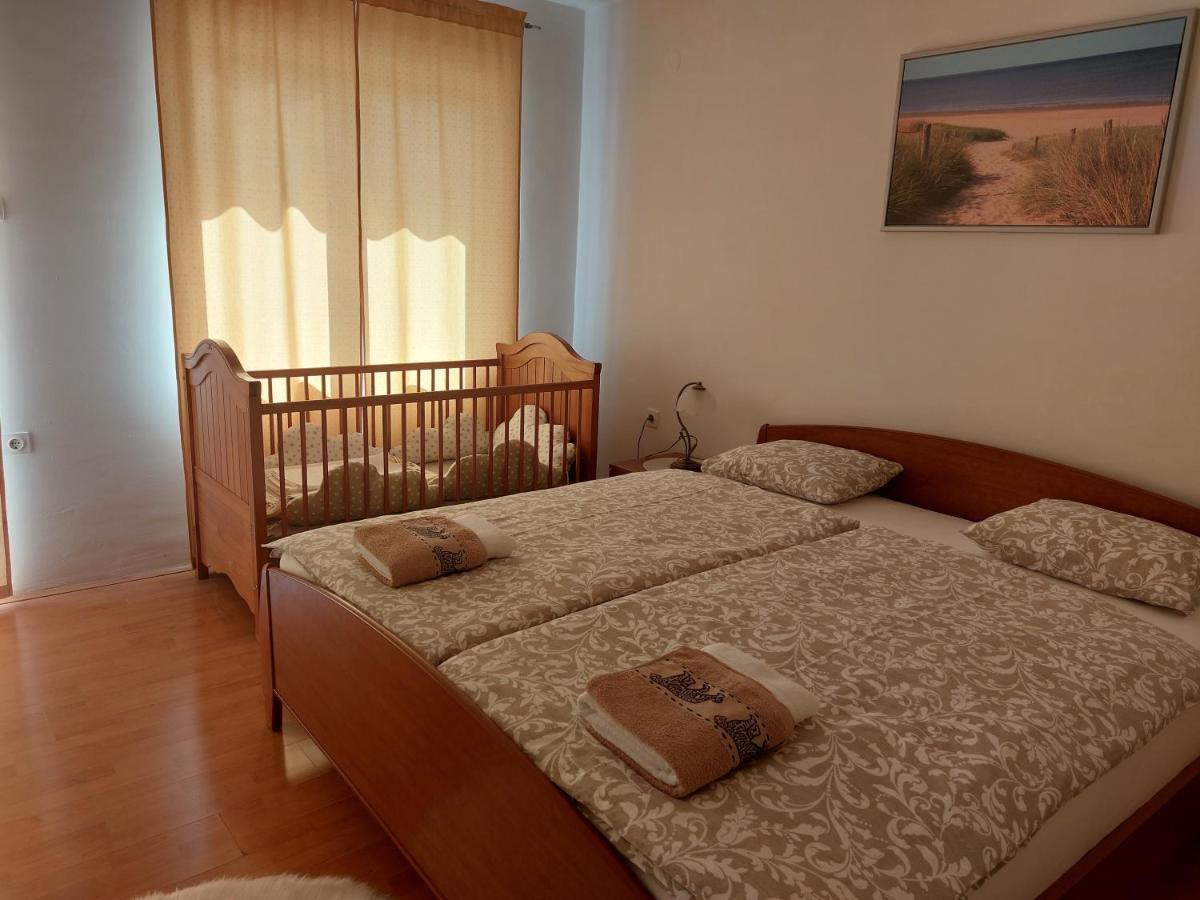 Apartman Sous Les Rochers Grižane Exterior foto