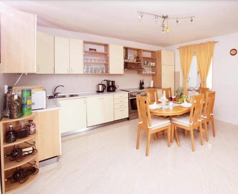 Apartman Sous Les Rochers Grižane Exterior foto